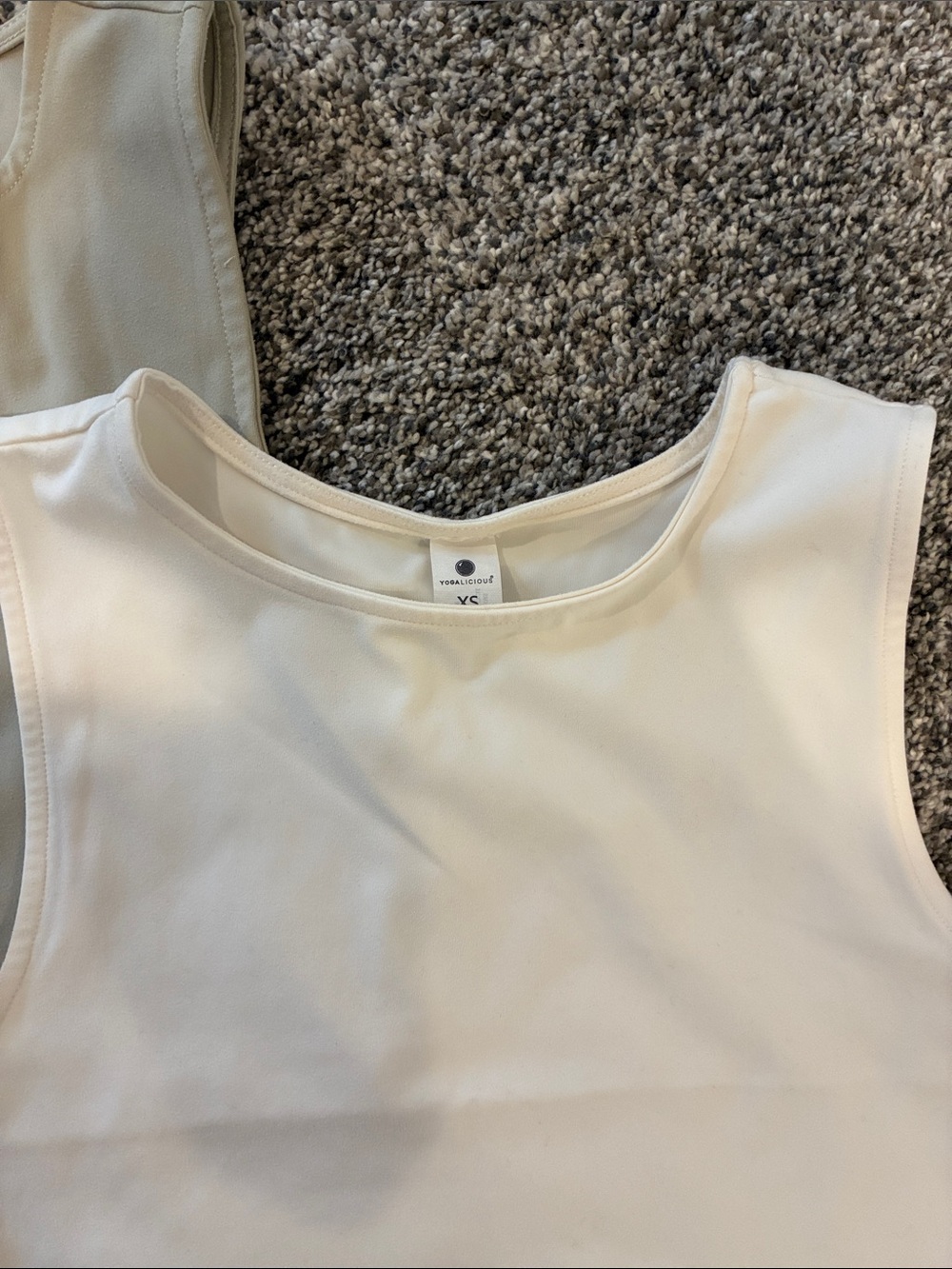 2 Yogalious Tanks - Picture 3 of 4
